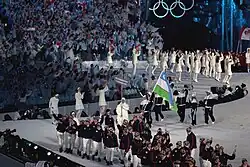 Photographie de l'entrée de la délégation ouzbek lors de la cérémonie d'ouverture.