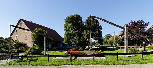 Ensemble des deux puits à balancier.