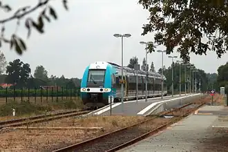 Train TER XGC desservant la gare.