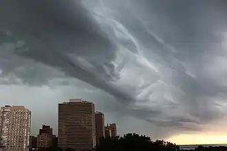 Un orage supercellulaire en formation dans le South Side (2012).