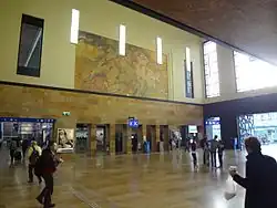 Grand hall historique,côté nord.