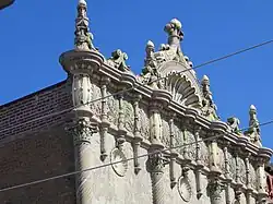 Détails sculptures et ornements.