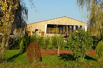 Le centre équestre.