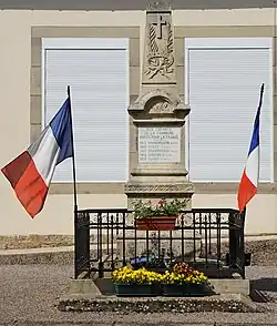 Monument aux morts.