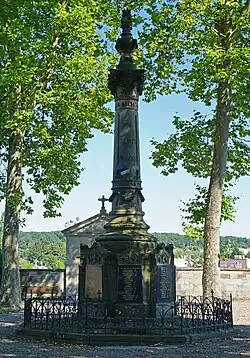 Le monument aux morts de la guerre de 1870.