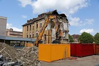 Démolition.