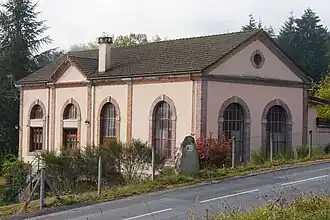 Ancien bâtiment de la machine d'extraction du puits Madeleine.