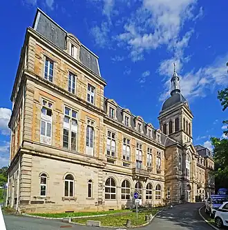 L'hôpital de Luxeuil-les-Bains (Haute-Saône).