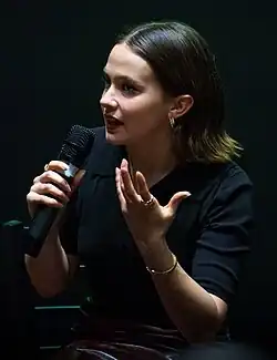 Cailee Spaeny dans le rôle de Jessie Cullen.