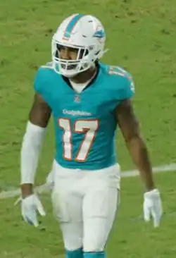 Description de l'image 2024 Dolphins vs Titans Jaylen Waddle (cropped).png.
