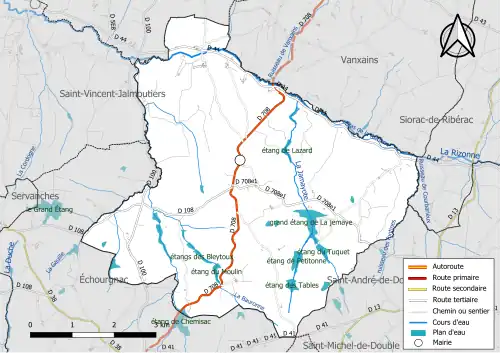 Carte en couleur présentant le réseau hydrographique de la commune