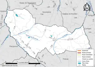 Carte en couleur présentant le réseau hydrographique de la commune