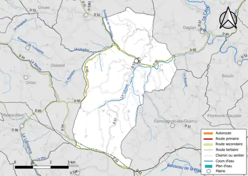 Carte en couleur présentant le réseau hydrographique de la commune