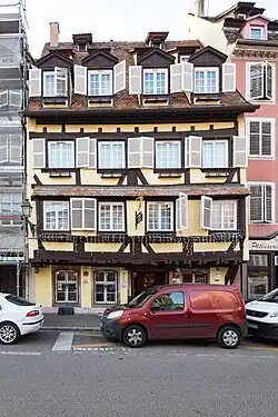 Façade du no&nbsp;24.