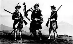 planche noir et blanc représentant 3 soldats écossais du XVIIIe&nbsp;siècle