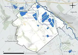 Carte en couleur présentant le réseau hydrographique de la commune