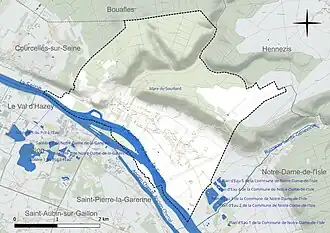 Carte en couleur présentant le réseau hydrographique de la commune