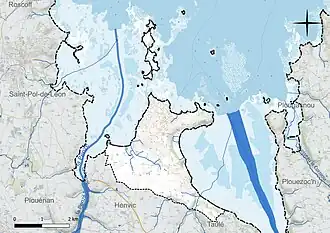 Carte en couleur présentant le réseau hydrographique de la commune