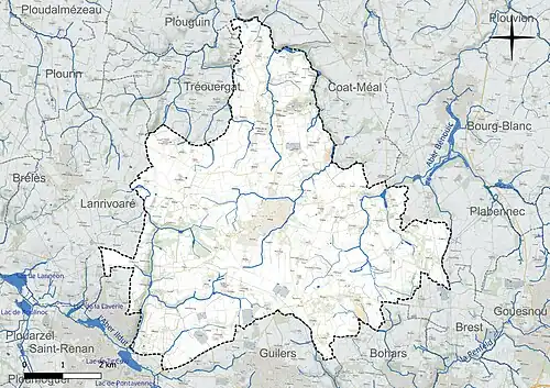 Carte en couleur présentant le réseau hydrographique de la commune