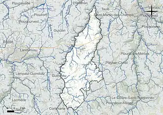 Carte en couleur présentant le réseau hydrographique de la commune