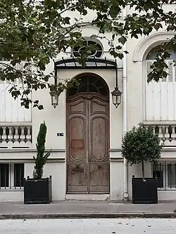 No&nbsp;2 ter : entrée.