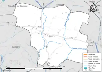 Carte en couleur présentant le réseau hydrographique de la commune