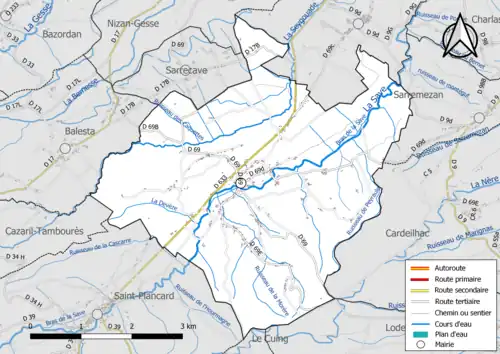 Carte en couleur présentant le réseau hydrographique de la commune
