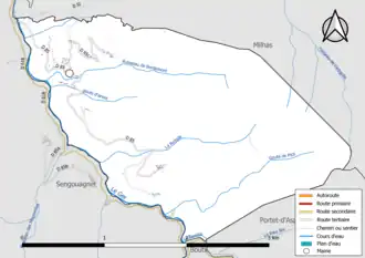 Carte en couleur présentant le réseau hydrographique de la commune