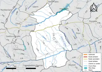 Carte en couleur présentant le réseau hydrographique de la commune