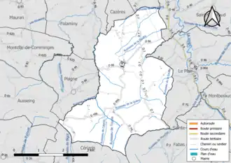 Carte en couleur présentant le réseau hydrographique de la commune