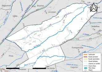 Carte en couleur présentant le réseau hydrographique de la commune