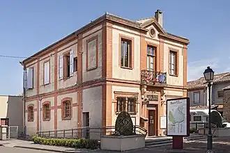 La mairie.