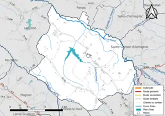 Carte en couleur présentant le réseau hydrographique de la commune