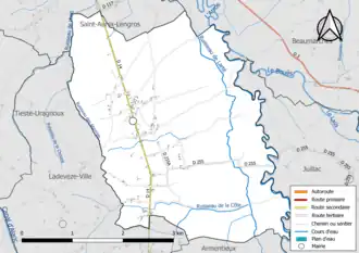 Carte en couleur présentant le réseau hydrographique de la commune