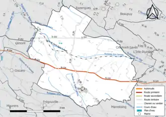 Carte en couleur présentant le réseau hydrographique de la commune