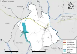 Carte en couleur présentant le réseau hydrographique de la commune