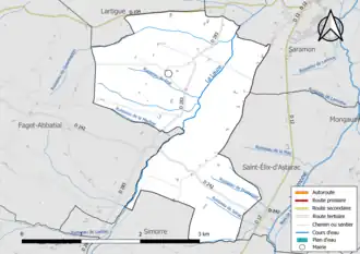 Carte en couleur présentant le réseau hydrographique de la commune