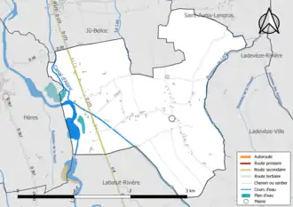 Carte en couleur présentant le réseau hydrographique de la commune