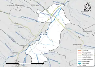 Carte en couleur présentant le réseau hydrographique de la commune