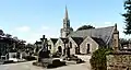 L'église Saint-Méen de Tréméven (Finistère) et son placître comprenant toujours le cimetière.