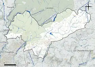 Carte en couleur présentant le réseau hydrographique de la commune