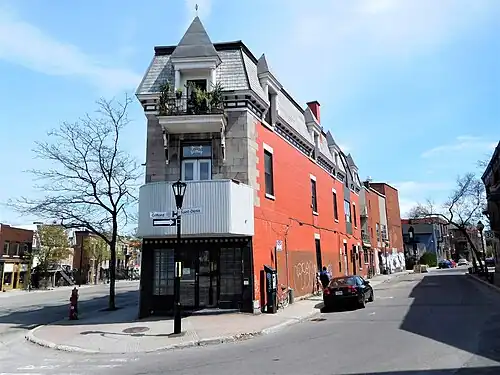 Description de cette image, également commentée ci-après