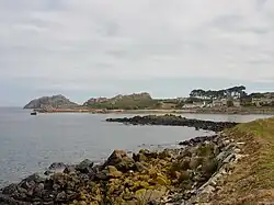 Vue de Run Pridou (partie sud de la plage de Trégastel)