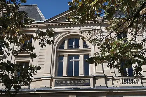 Au no&nbsp;4, le siège de la Société d'encouragement pour l'industrie nationale...