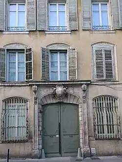 Immeuble au no&nbsp;5 monument historique.