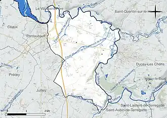 Carte en couleur présentant le réseau hydrographique de la commune