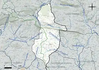 Carte en couleur présentant le réseau hydrographique de la commune