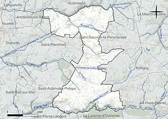 Carte en couleur présentant le réseau hydrographique de la commune