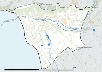 Carte en couleur présentant le réseau hydrographique de la commune