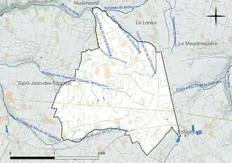 Carte en couleur présentant le réseau hydrographique de la commune